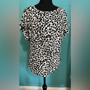 #171 International Concepts Leopard blouse